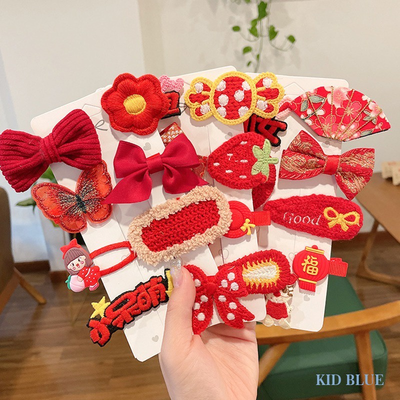 Kẹp Tóc Màu Đỏ Phong Cách Năm Mới Đáng Yêu Cho Bé Gái