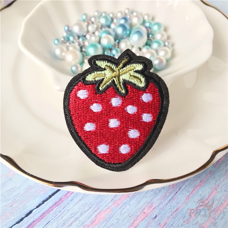 ☸ Ống Hút Trái Cây Bằng Sắt Chất Lượng Cao ☸ 1 Huy Hiệu Ủi Thêu Hình Trái Dâu (8 Màu)