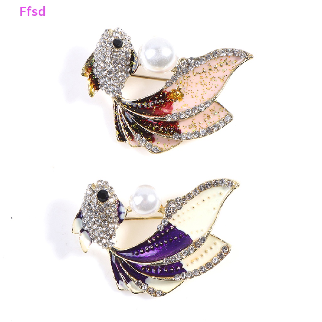 1 Ghim Cài Áo Hình Cá Vàng Đính Đá Pha Lê