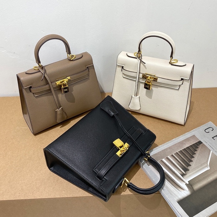 Túi Xách Đeo Chéo Kèm Khăn Dáng Cao Hàng Quảng Châu - T080