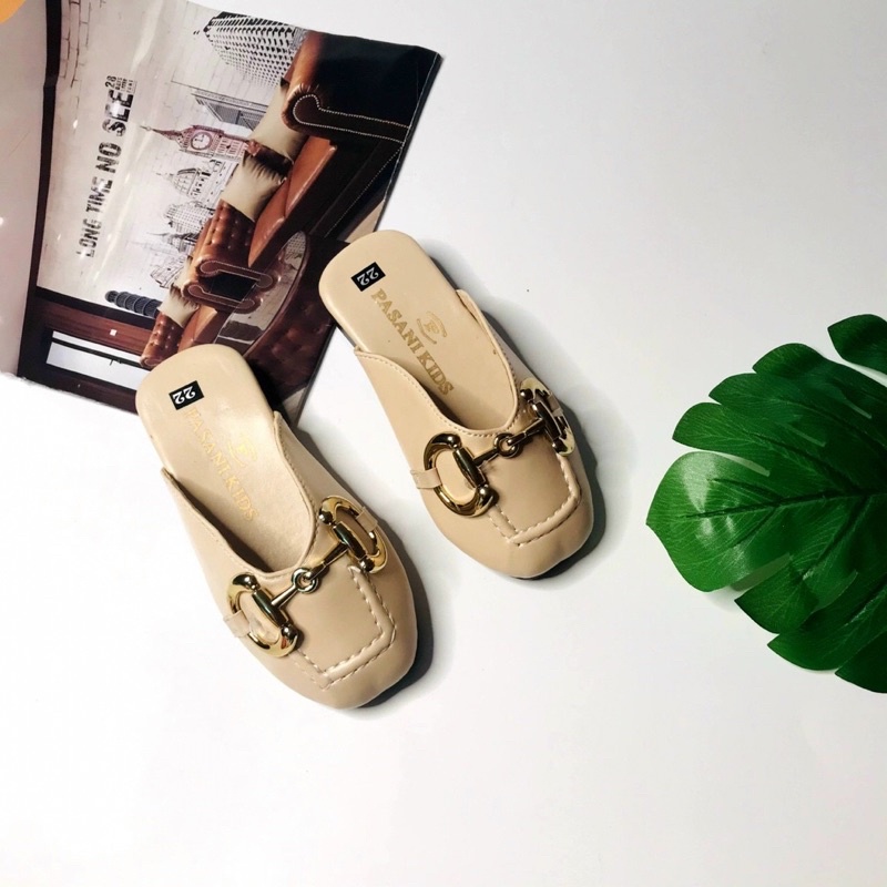 Sục bé gái lẻ size