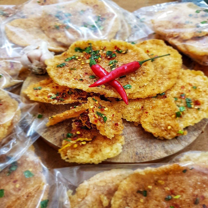 Cơm cháy mắm hành bể loại ngon - 500gr - đồ ăn vặt Sài Gòn, thơm ngon đậm vị- Hỏa tốc TPHCM - ViXi Food