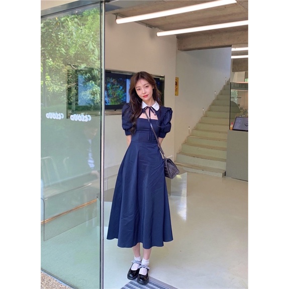 (Sẵn) Đầm midi xanh cổ sen trắng tay phồng cut-out khoét hở ngực