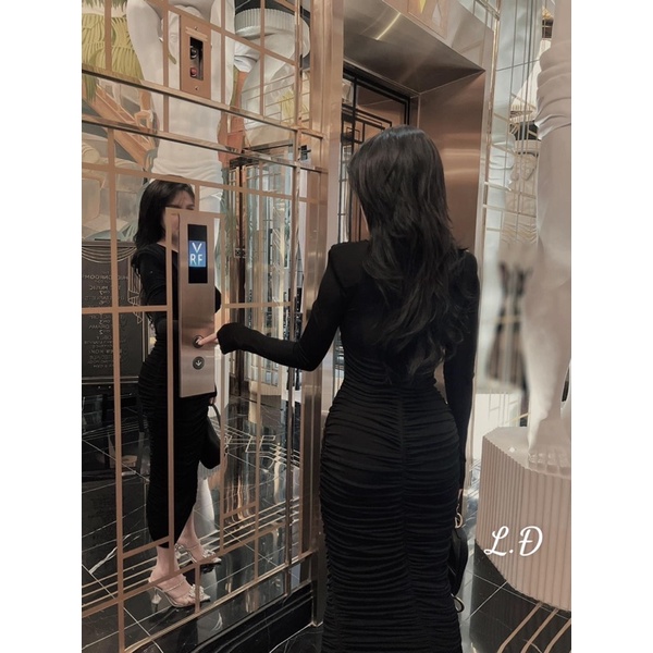 Váy body nhung khoét eo