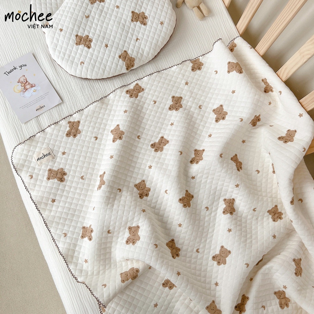 Set Lụa Trần Bông MOCHEE Họa Tiết Gấu Thỏ Đáng Yêu Gồm Chăn, Gối Đầu, Gối Chống Trào Ngược, Yếm, Gối Chặn, Gối Ôm