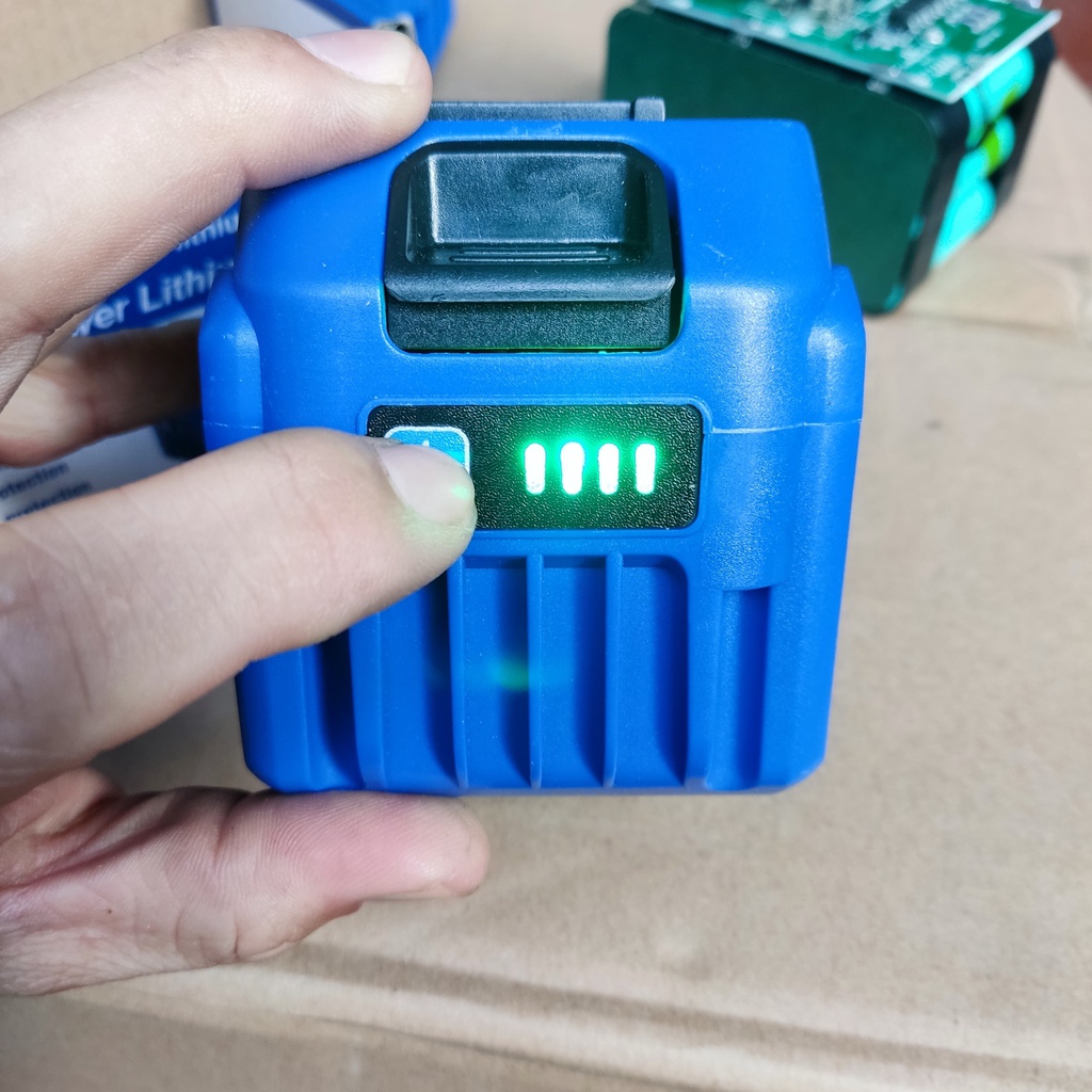 Pin Máy Khoan 21V 6000mah,Loại 15 Cell Pin,Xả 30A,Chân Makita,Bảo Hành 3 Tháng