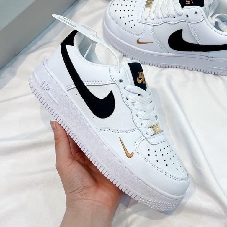 Giày Nan Nữ_Giày AF1 trắng móc đen logo thêu vàng , Giày thể thao air force 1_ Hot Hit 2022