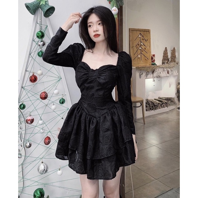 ĐẦM GẤM ĐEN CỔ TIM NƠ NGỰC