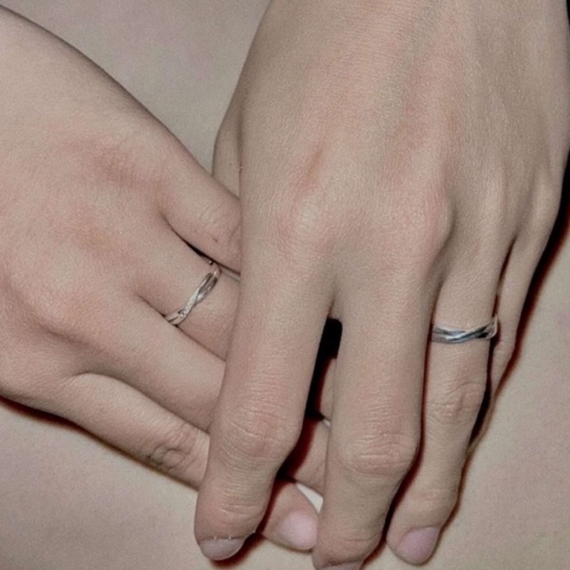 Nhẫn đôi chéo đá Choco Jewelry