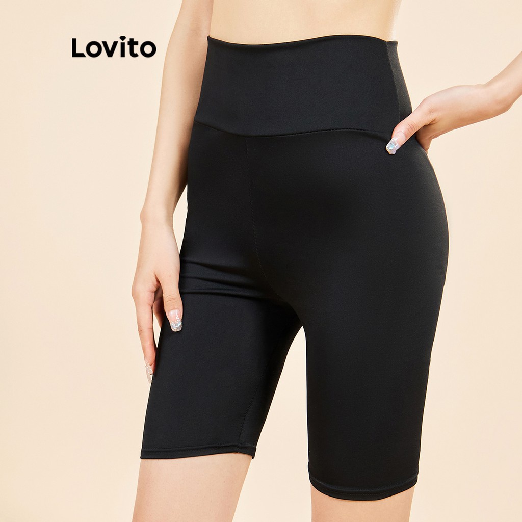 Quần đùi legging Lovito lưng cao nâng mông màu trơn họa tiết xếp nếp phong cách thể thao L15X158 (Màu đen)