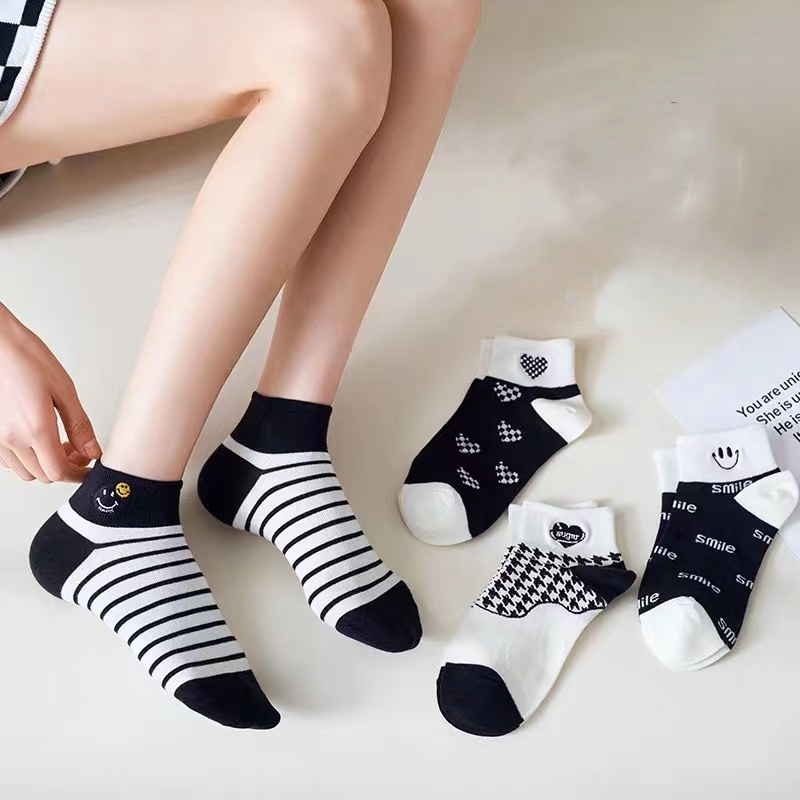 Vớ Ngắn Unisex In Họa Tiết Mặt Cười Dùng Làm Quà Tặng Sinh Nhật