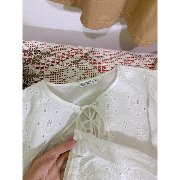 Áo sơ mi dáng babydoll tay bồng và chân váy dáng dài 2hand