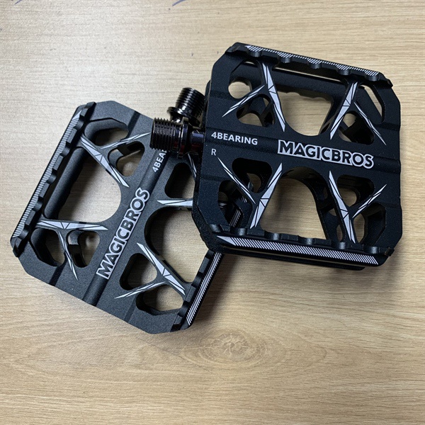 Pedal xe đạp MTB MagicBros 4Bearing