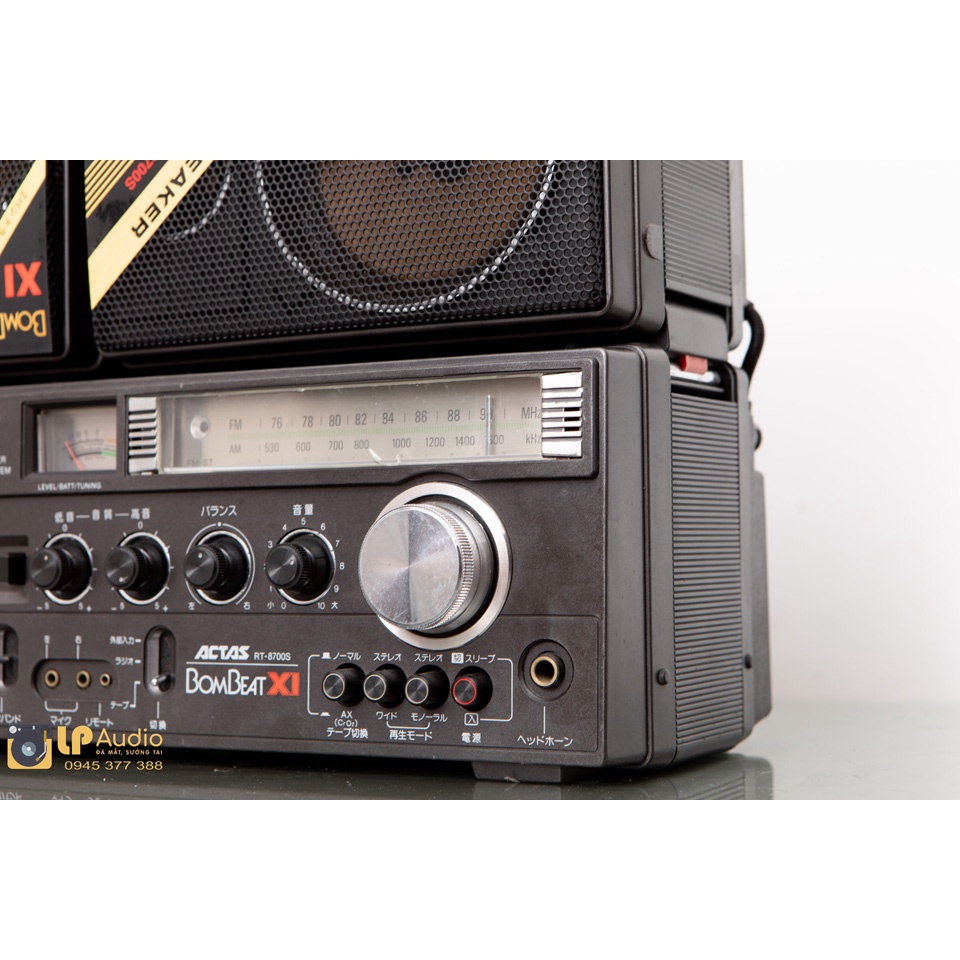 Radio Cassette TOSHIBA 8700