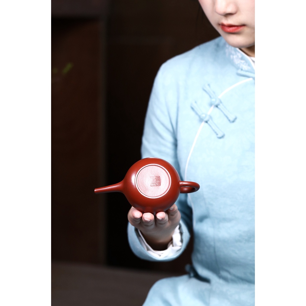 Ấm Tử Sa Nghi Hưng Lão Ngư 150 ml (Đại Hồng Bào)