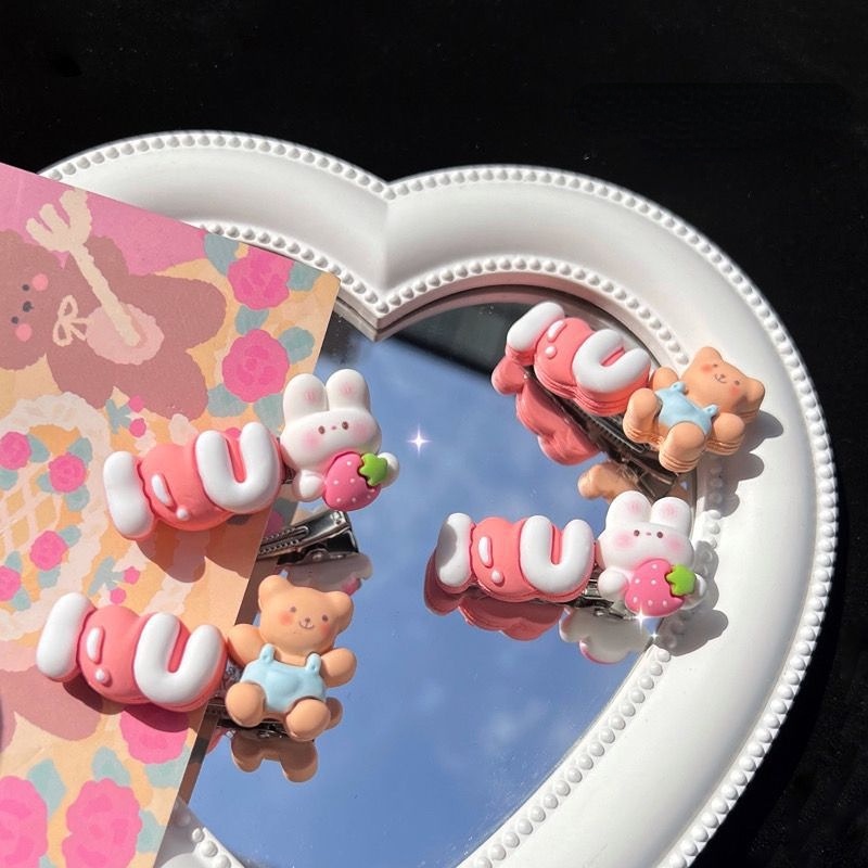 SANRIO Kẹp Tóc Kim Loại Mini Hình Gấu / Dâu Tây / Hoa Màu Kẹo Ngọt Ngào Dễ Thương Cho Bé