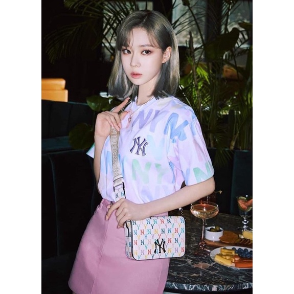 Túi đeo chéo MLB dáng hộp chữ nhật