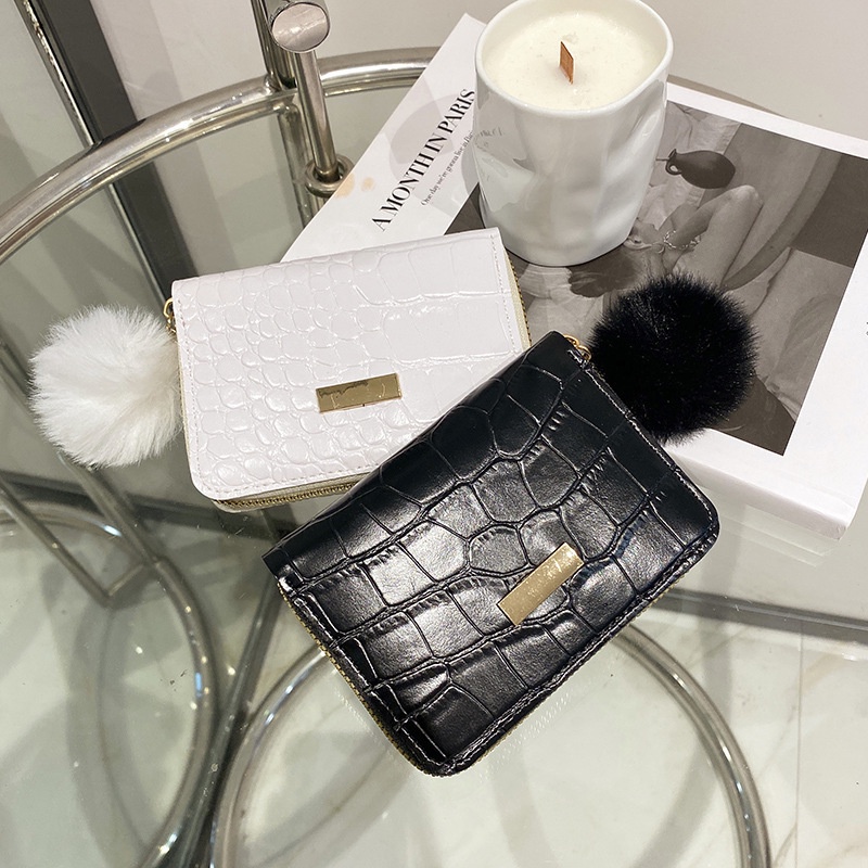 Ví Ngắn Đựng Thẻ Họa Tiết Da Cá Sấu Thời Trang Hàn Quốc Giá Đỡ