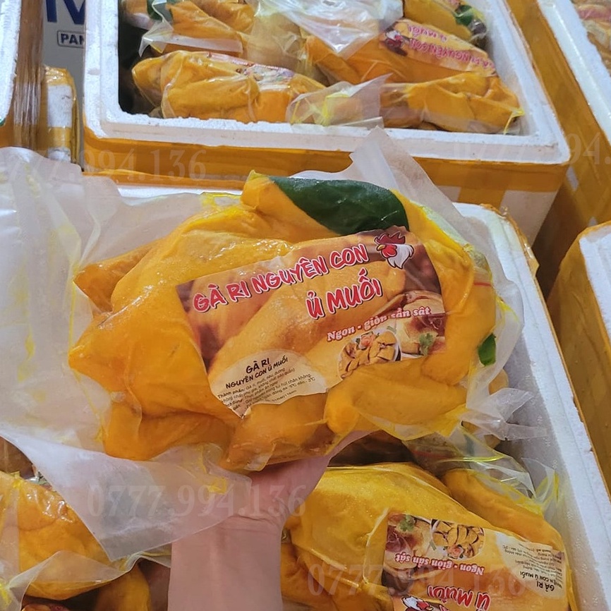 Gà ri ủ muối hoa tiêu nguyên con loại 1, thịt chắc, thơm, da giòn