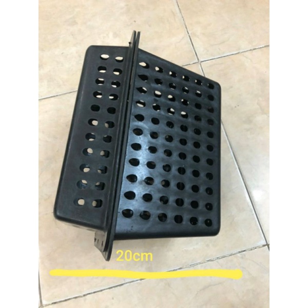 Hộp nhựa nuôi cua biển