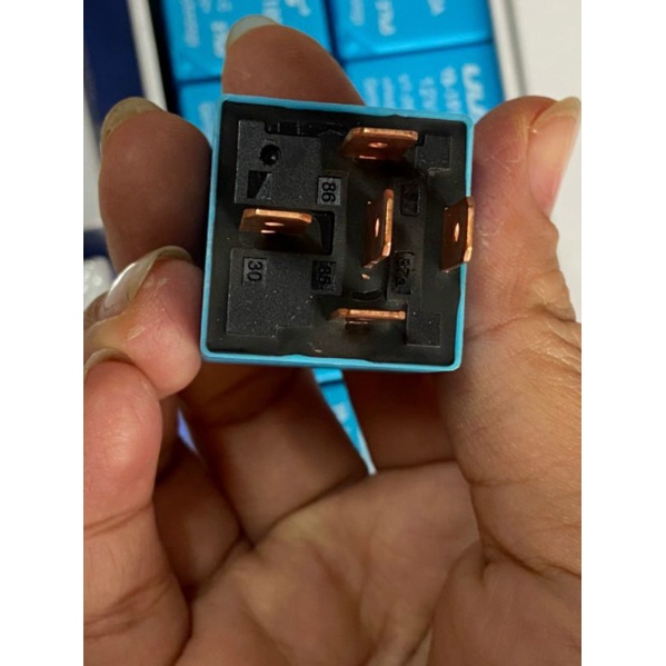 Rơ le 5 chân to cao cấp uss xanh chạy điện 12v và 24v