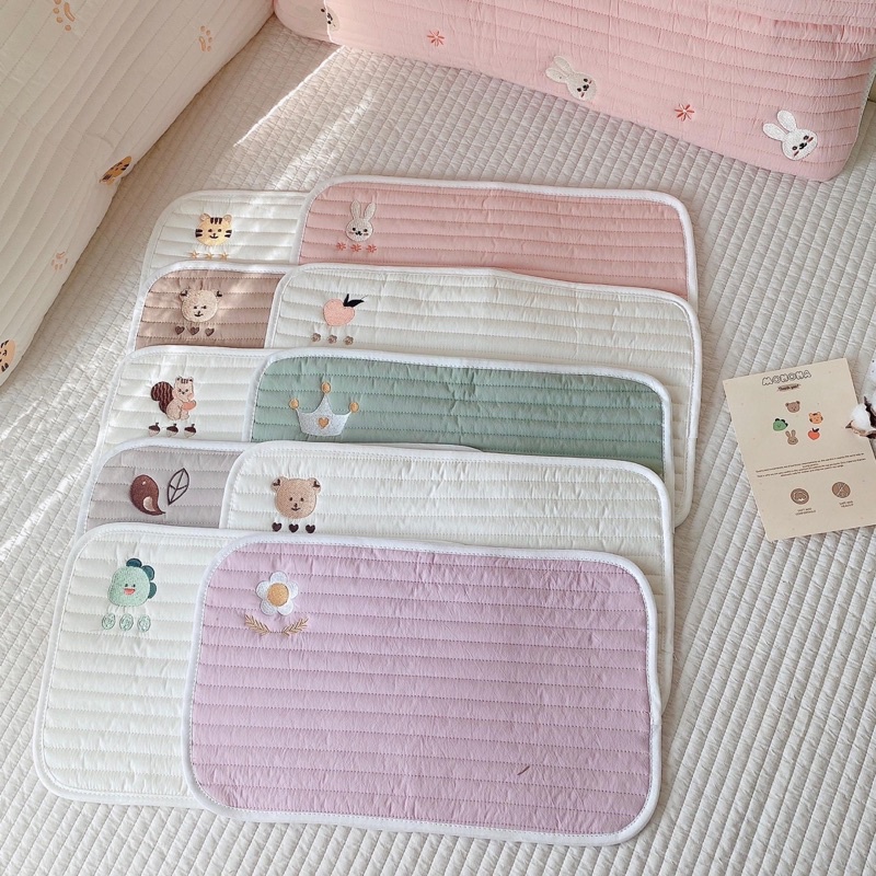 Lót đầu điều hoà thêu Moonna 1 lớp 22*38cm