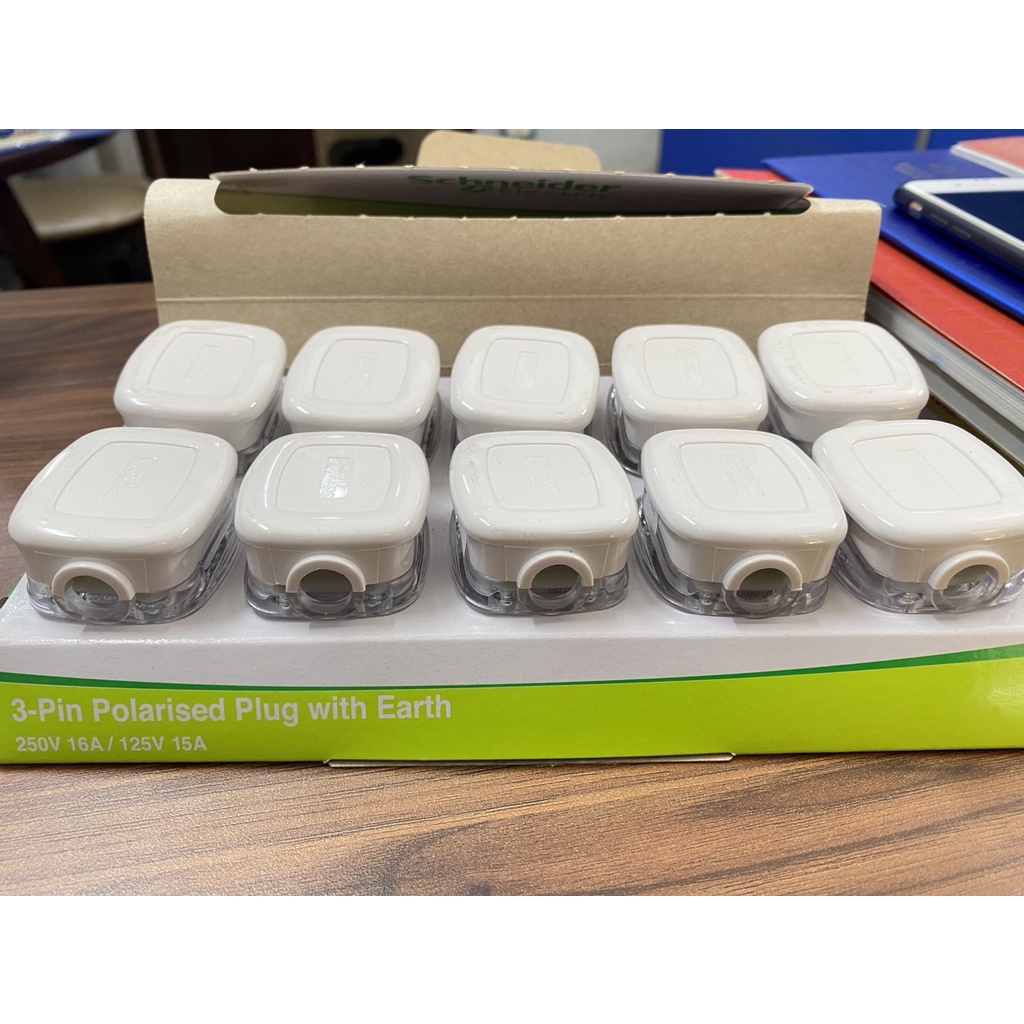 Phích cắm 3 chấu Schneider 16A S-Flexi U418T_WE