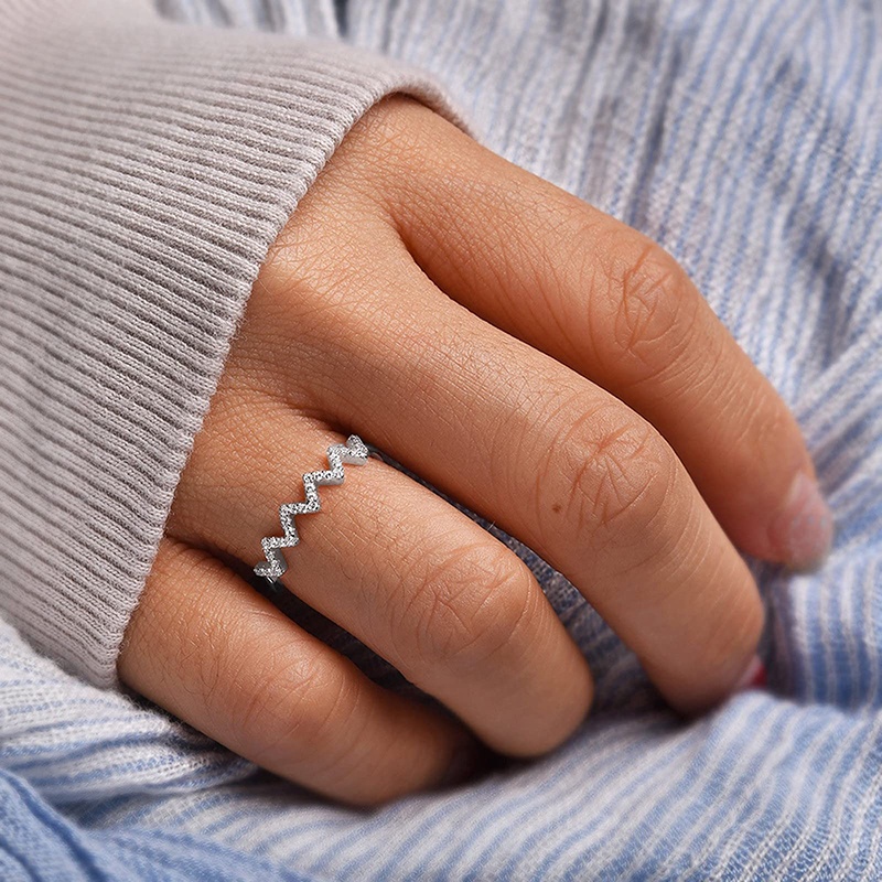 (MớI) Nhẫn HợP Kim ĐíNh Đá KiểU DáNg Đơn GiảN