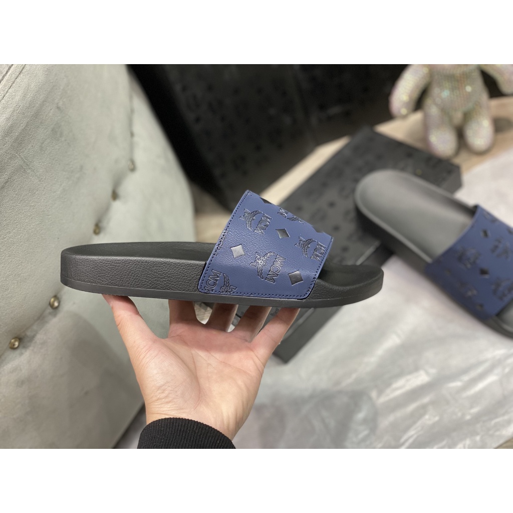 SLIDE SANDAL M_C_M  'BLUE NAVY'. DÉP M_C_M  XANH NAVY NHẬP TRUNG