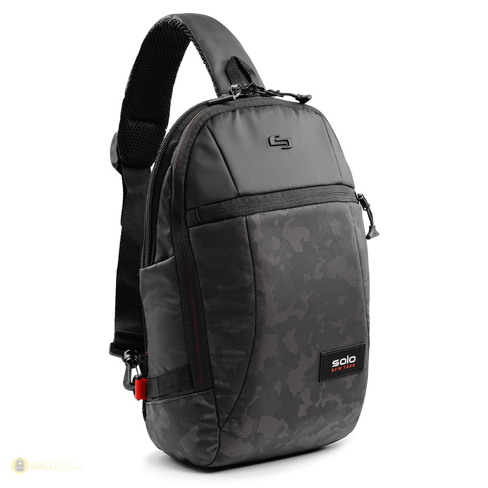 Túi đeo chéo SOLO GLHF 12.9 inch  Đen viền đỏ - ACV290-4