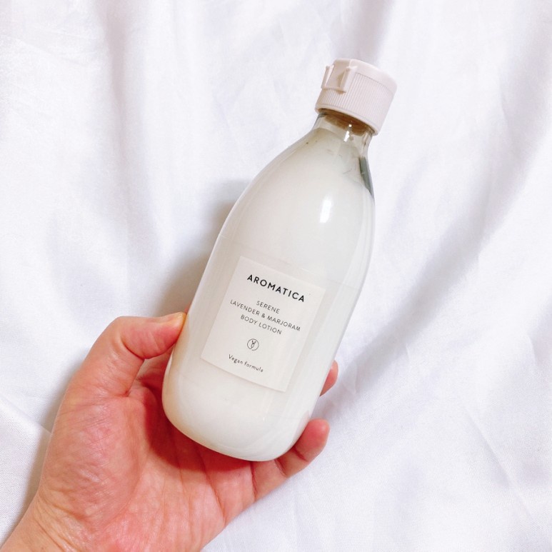 Sữa dưỡng thể thảo dược chiết xuất oải hương và kinh giới Aromatica Serene Body Lotion 300ml