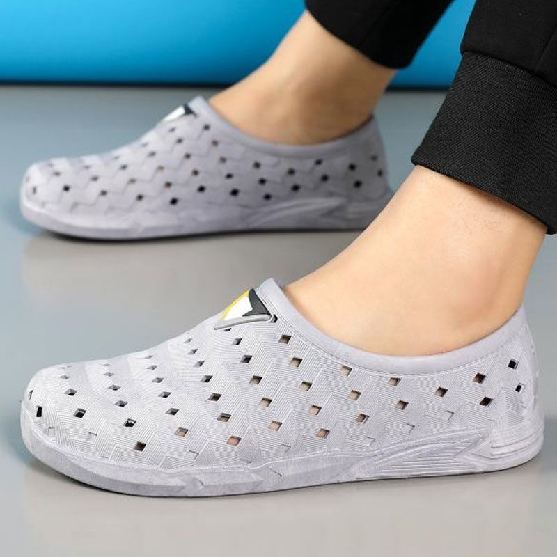 Giày nhựa nam thể thao siêu nhẹ êm chân lỗ thoáng khí chống nước đi mưa thoải mái siêu bền Validep03 V317