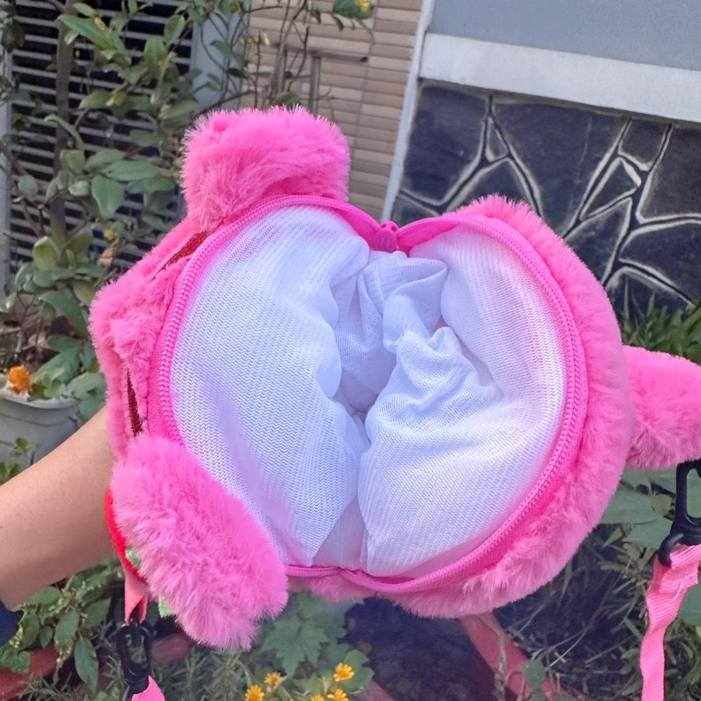[Có sẵn] [Ảnh thật] Túi đeo chéo hình gấu dâu tây dễ thương 26cm x 15cm