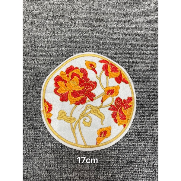 Patch vải ủi nhiệt hình thêu tròn hoa đỏ gắn áo dài áo cách tân cực xinh