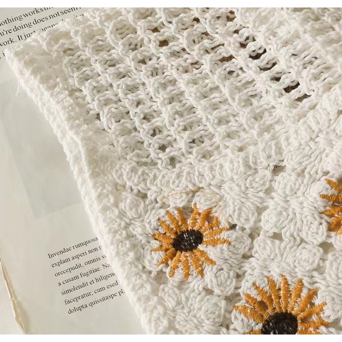 Áo Croptop Dệt Kim Không Tay Thêu Hoa Cúc Phong Cách Pháp Cổ Điển