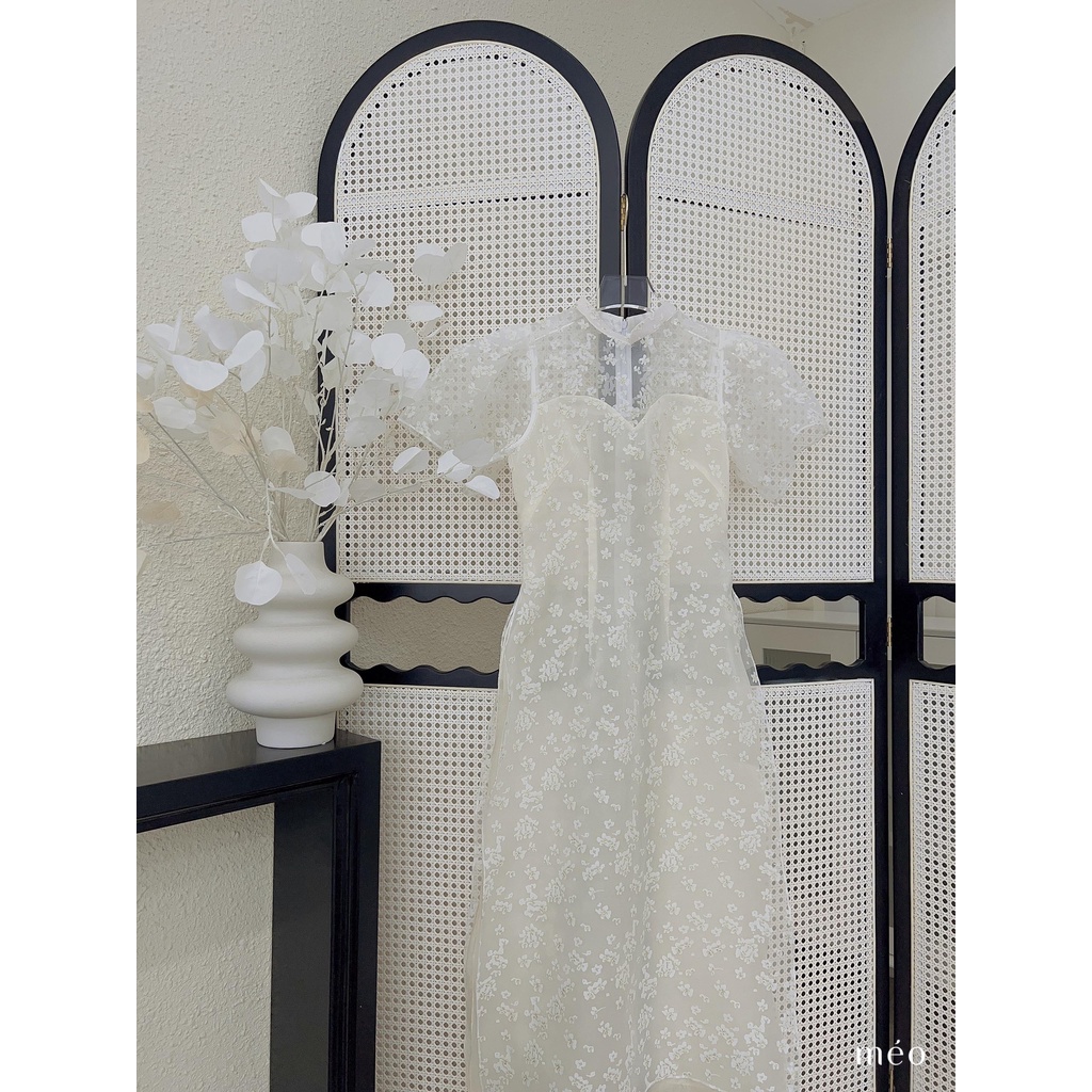 Áo dài thiết kế Méo shop chiết eo tay bồng hoa nổi cao cấp Nhã Minh, chưa bao gồm quần