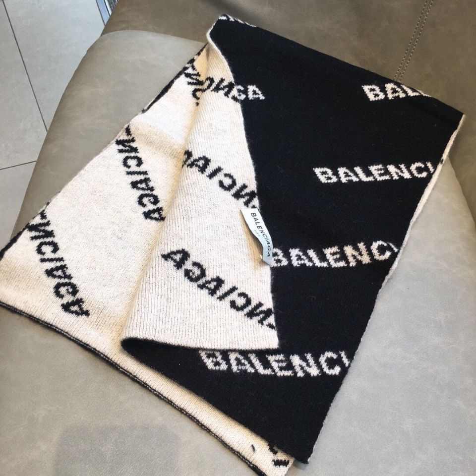Khăn Choàng Cổ balenciaga Cashmere In Chữ Màu Trắng Đen Ấm Áp Dễ Phối Đồ Thời Trang Thu Đông Cho Bạn Trai