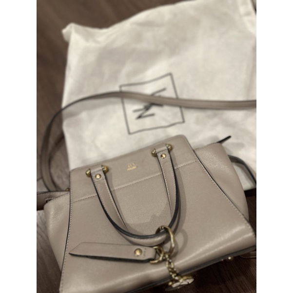 Túi Lyn màu xám trang trọng