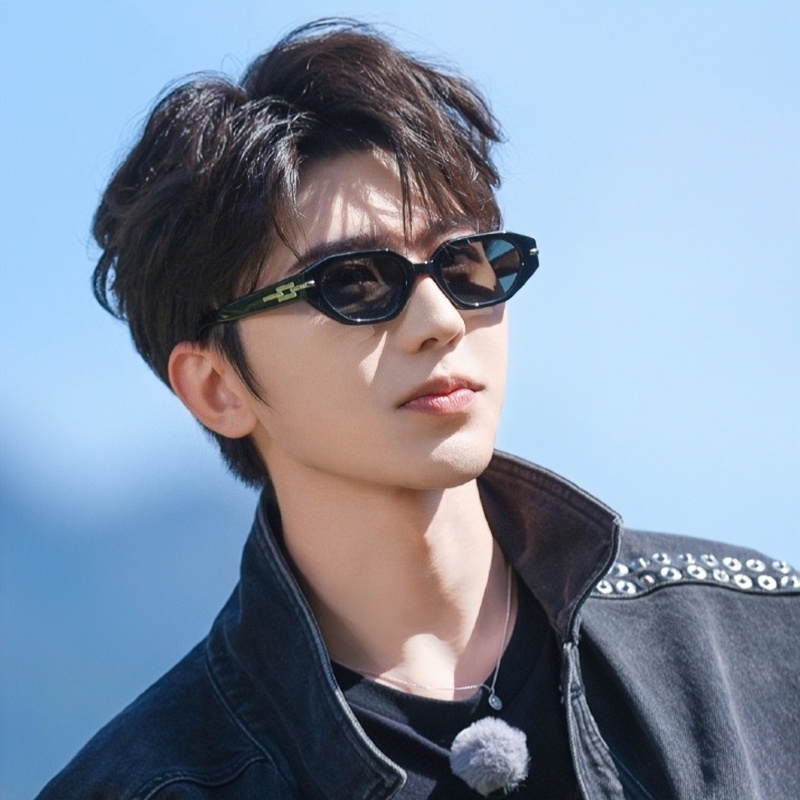 (KIQI-FASHION) COD Kính Mát Chống Tia UV Gọng Nhỏ Phong Cách Hip Hop Thời Trang Cho Nam Và Nữ