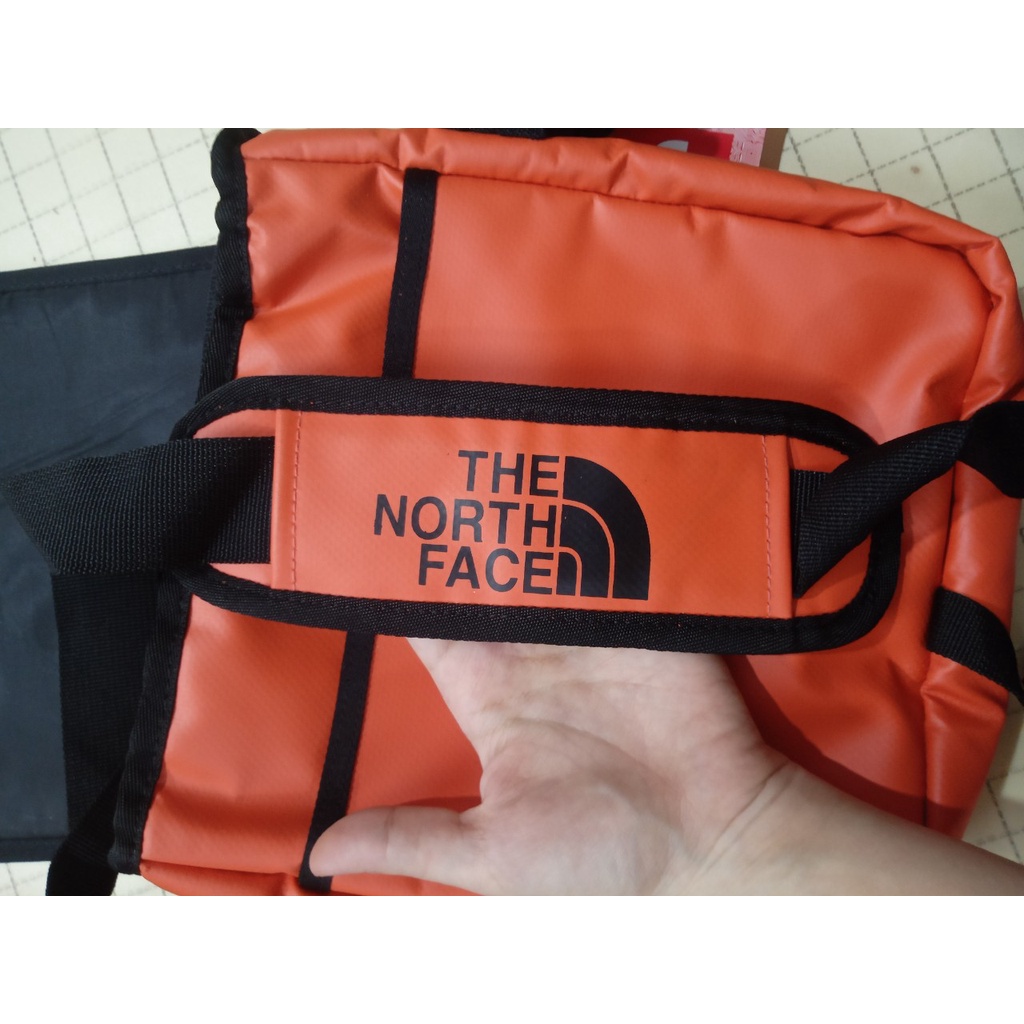 Túi đeo chéo chống nước nam nữ đựng Ipad The North Face