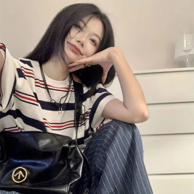 Jiashucheng Áo Thun Tay Ngắn Cổ Tròn Họa Tiết Kẻ Sọc Phong Cách Hong Kong Thời Trang Cho Nữ