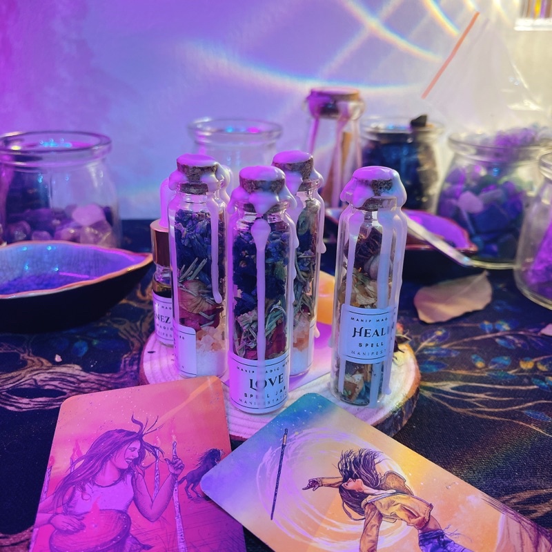 10 Loại Spell Jar - Lọ thuỷ tinh ma thuật thu hút tình yêu, tiền bạc,...