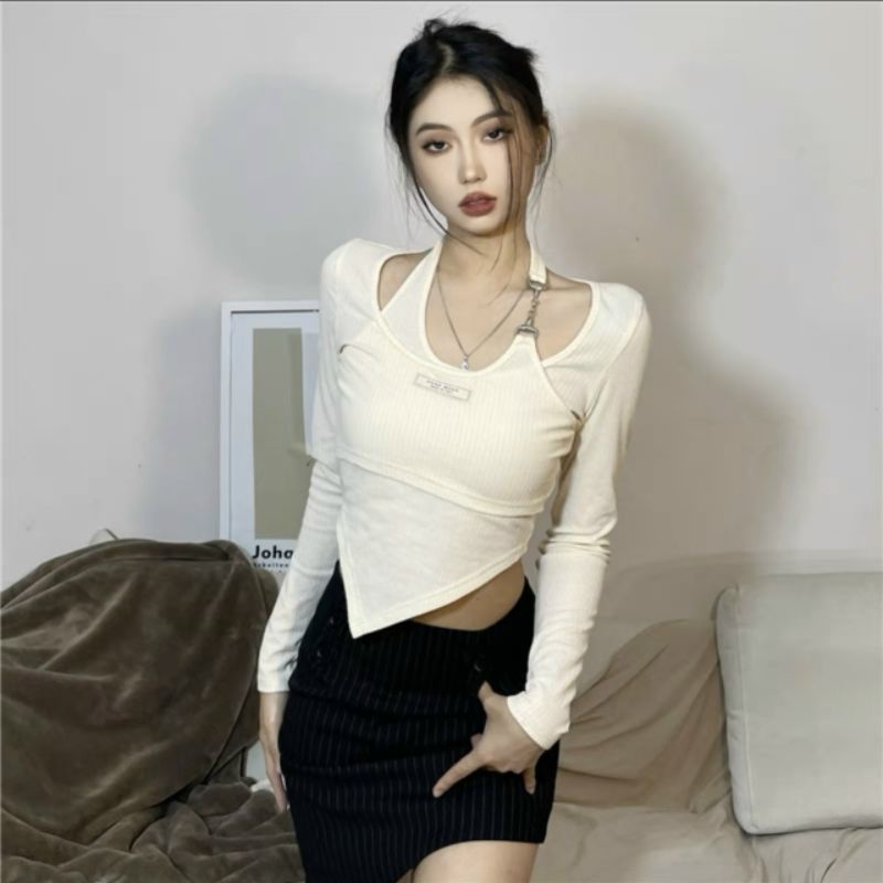 Áo thun vạt nhọn cổ yếm mắc xích đẹp như hotgirl U.T