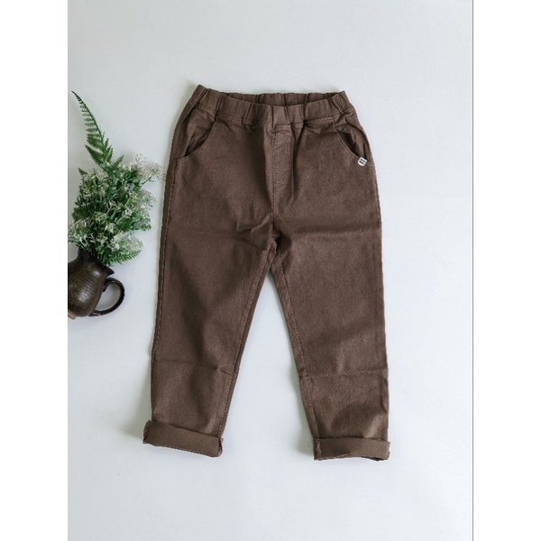 Quần dài kaki Petite túi xéo trai gái