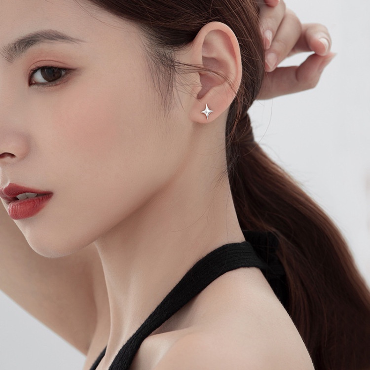 Bông Tai Mạ Bạc 925 Hình Ngôi Sao Bốn Cánh Đơn Giản Thời Trang Cho Nữ