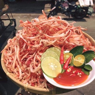 Khô mực hấp nước dừa xé sợi (gói 100g kèm tương ớt)
