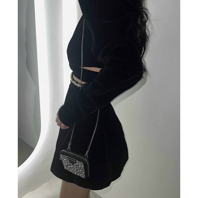 Set áo cut eo khuy bấm+ chân váy đính đá