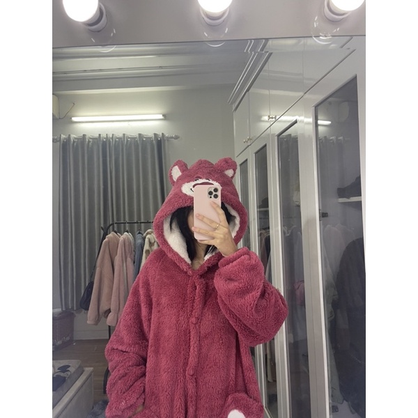 Váy ngủ bông gấu dâu đỏ mũ to rộng 2 lớp túi bàn chân lông dày dặn, Váy choàng lông nhiều mẫu thú cưng dễ thương