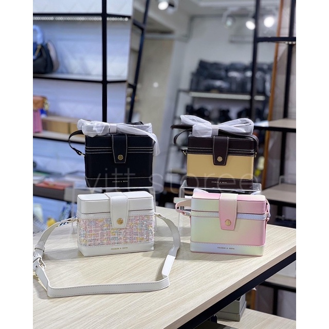 Túi cnk hộp đeo chéo