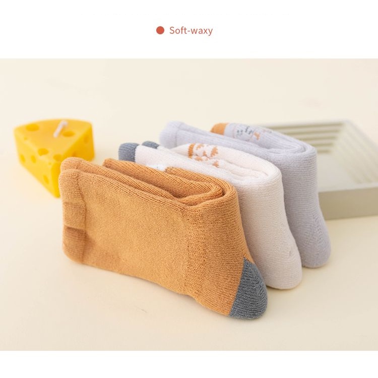 Vớ Nhung Dày Giữ Ấm Mùa Thu Đông Dành Cho Bé Sơ Sinh 0-3 Tháng Tuổi
